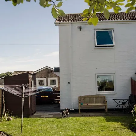 Beadnell Cottage Exterior photo